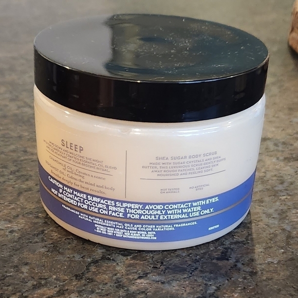 Bath & Body Works Sleep Sugar Scrub - Picture 2 of 3